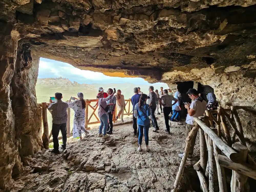 جاذبه‌های گردشگری کردستان در سفر داخلی با کوپاکلاب